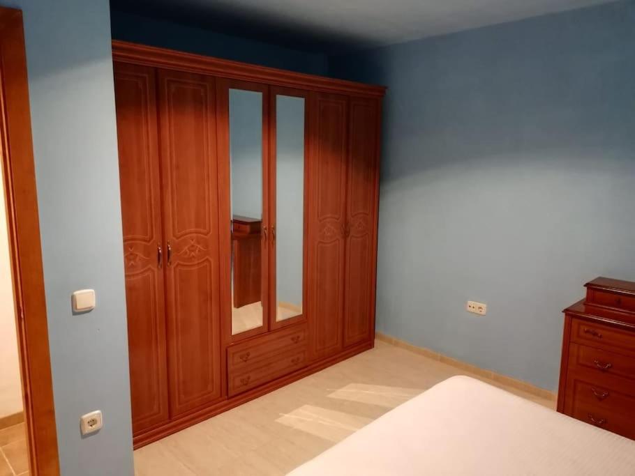 Ferienwohnung Apartamento Grande En El Puerto Marina Del Este La Herradura  Exterior foto