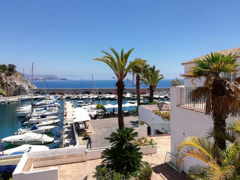 Ferienwohnung Apartamento Grande En El Puerto Marina Del Este La Herradura  Exterior foto