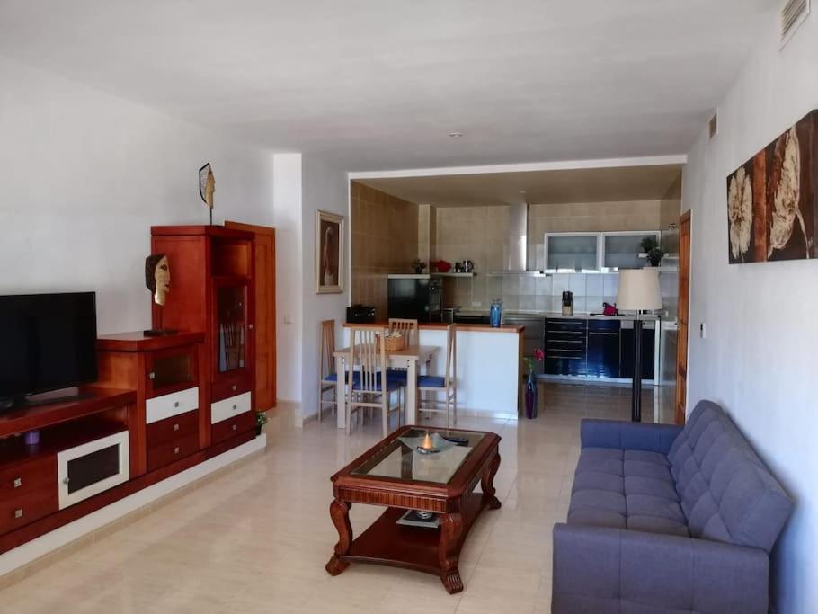 Ferienwohnung Apartamento Grande En El Puerto Marina Del Este La Herradura  Exterior foto